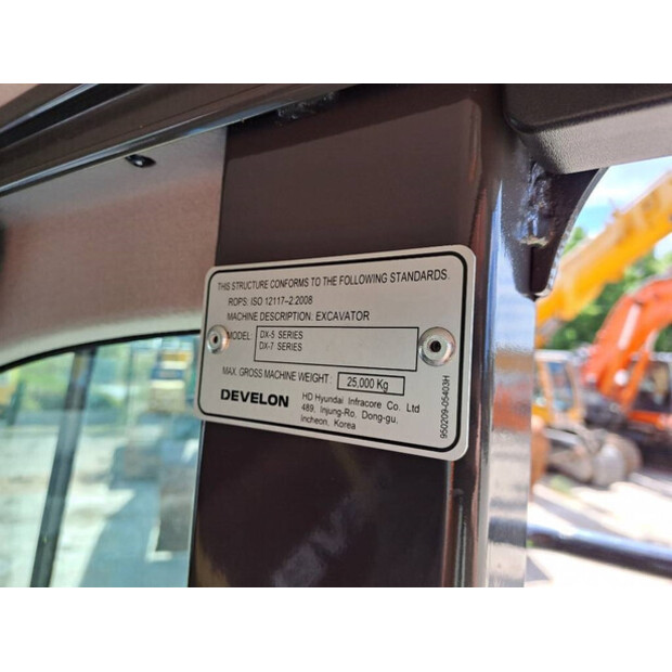 2025 ديفيلون DX225LC-7M-44965685