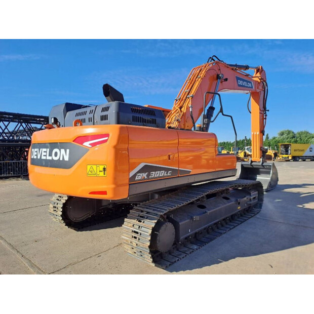 2025 Doosan DX300LC-7M-44965748