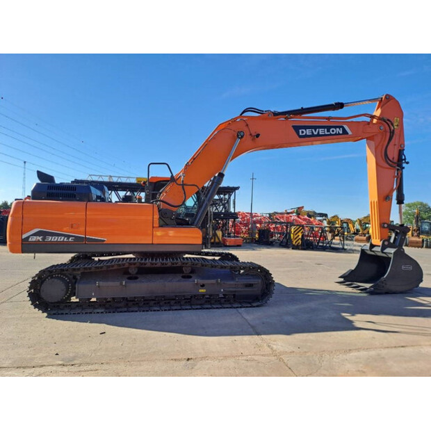 2025 Doosan DX300LC-7M-44965749