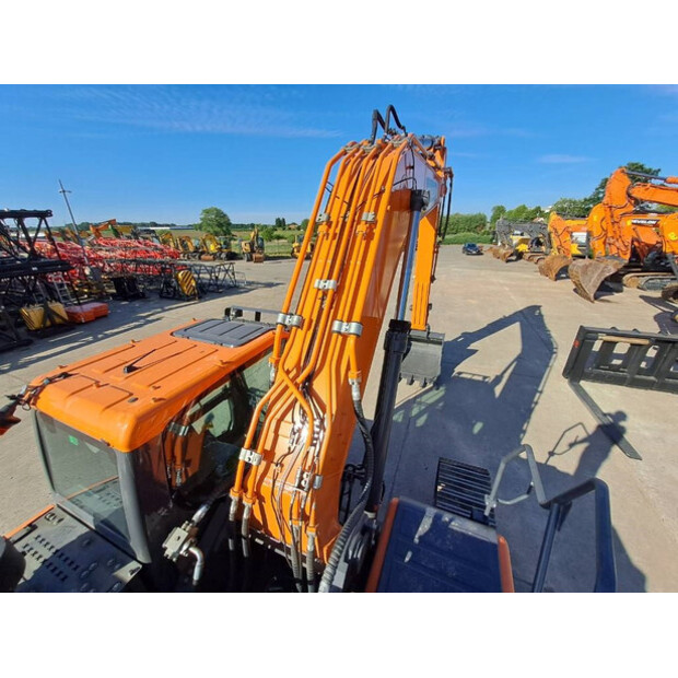 2025 Doosan DX300LC-7M-44965761