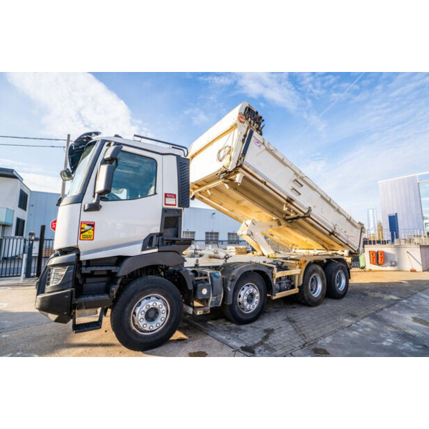 2018 رينو C460-44965856