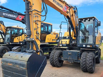 2016-hyundai-hw-140-44966097