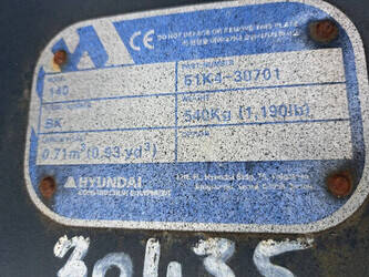 2016-hyundai-hw-140-44966099