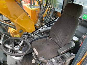 2016-hyundai-hw-140-44966111