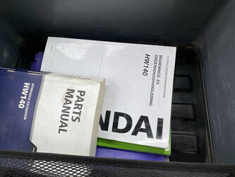 2016-hyundai-hw-140-44966112