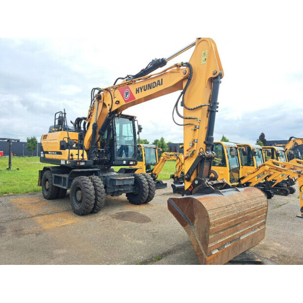 2016 هيونداي HW 160-44966116