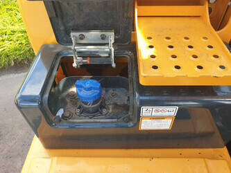 2016-hyundai-hw-160-44966125