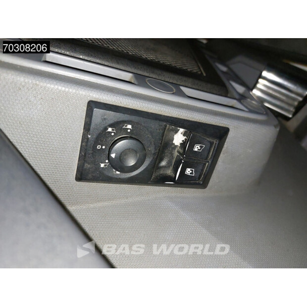 2017 رينو C460-44966468