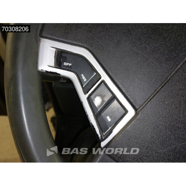 2017 رينو C460-44966469