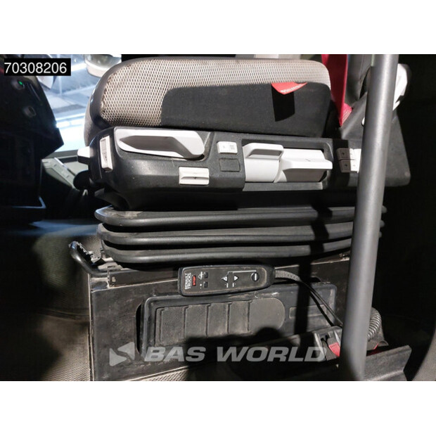 2017 رينو C460-44966477