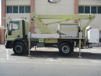 2012-iveco-eurocargo-180e28-1405393-44966807