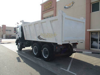 2012-renault-kerax-380-1405417-44967131