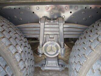 2012-mercedes-benz-actros-3332-1405479-44967788