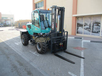 Image for LIFTS 2024 LGCM LG35R for Sale in United Arab Emirates