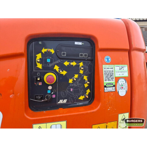 2011 جيه ال جي 600AJ-44968524