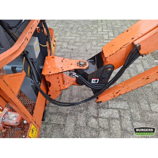 2011 جيه ال جي 600AJ-44968539