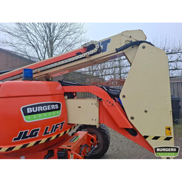 2011 جيه ال جي 600AJ-44968545