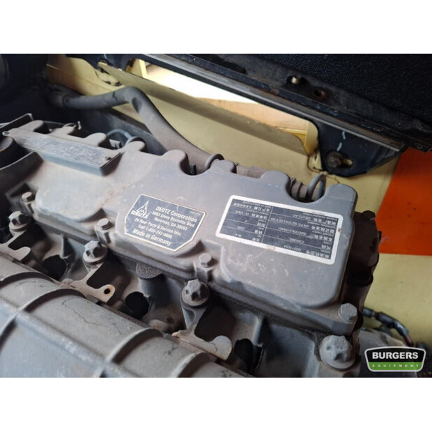 2011 جيه ال جي 600AJ-44968549