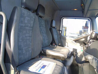 2010-mercedes-benz-axor-1829-1405554-44968861