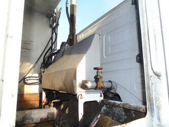 2010-mercedes-benz-axor-1829-1405554-44968891