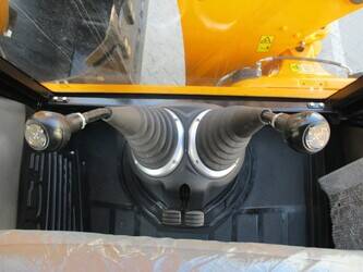 2025-jcb-3dx-plus-1405561-44969058