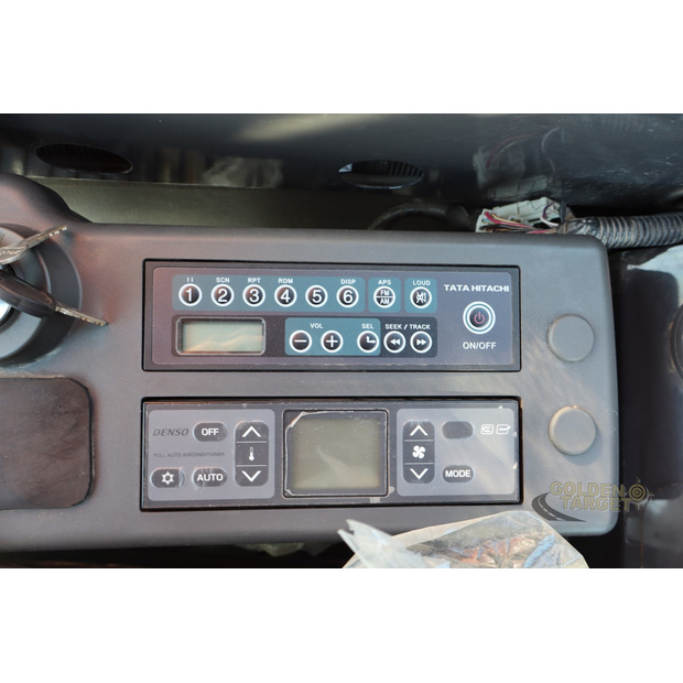 2025 Hitachi EX215LC-44969407