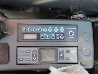 2025-hitachi-ex215lc-1405579-44969407