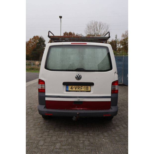 Volkswagen Transporter-44969418