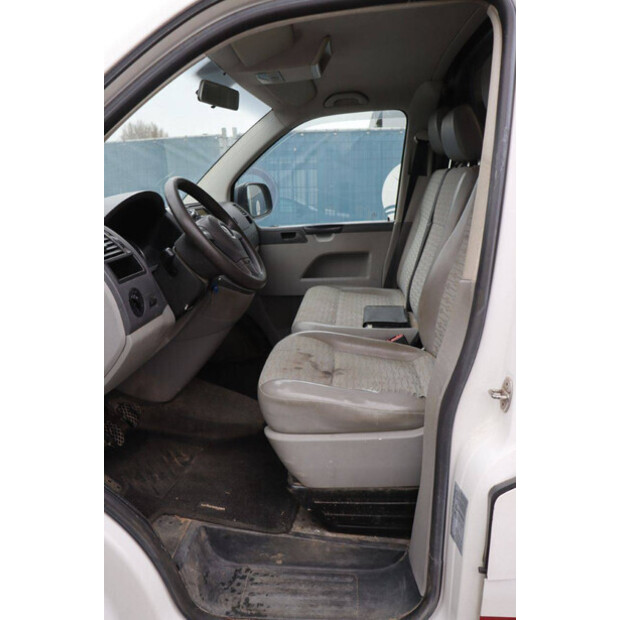 Volkswagen Transporter-44969437