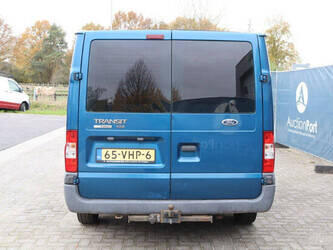 ford-transit-1405584-44969556