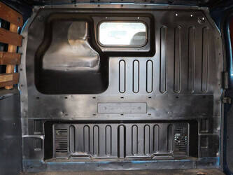 ford-transit-1405584-44969577