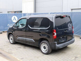 2019-peugeot-partner-1405589-44969721