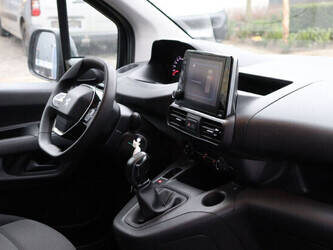 2019-peugeot-partner-1405589-44969762