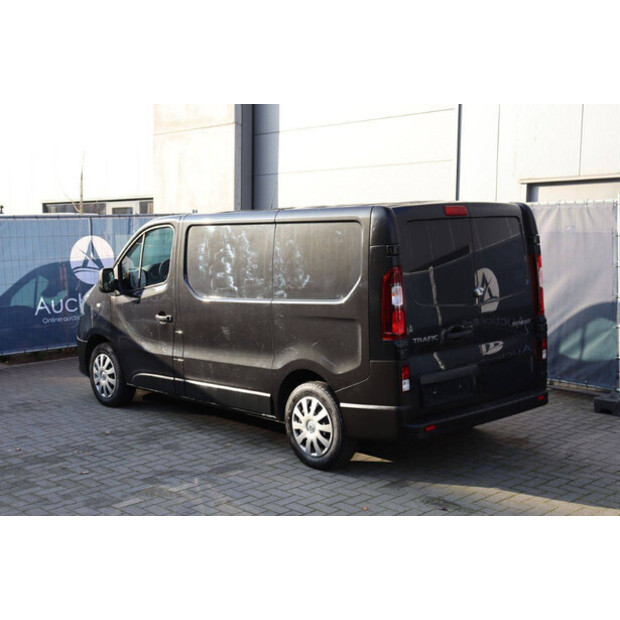 2020 Renault Trafic-44969780