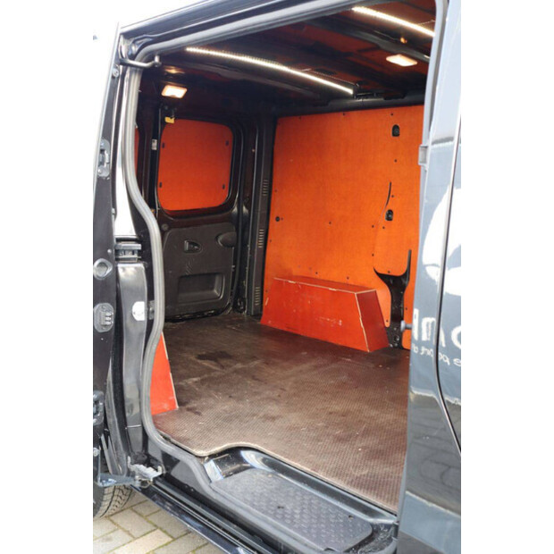 2020 Renault Trafic-44969802