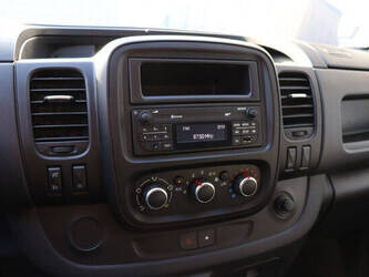 2020-renault-trafic-1405591-44969810