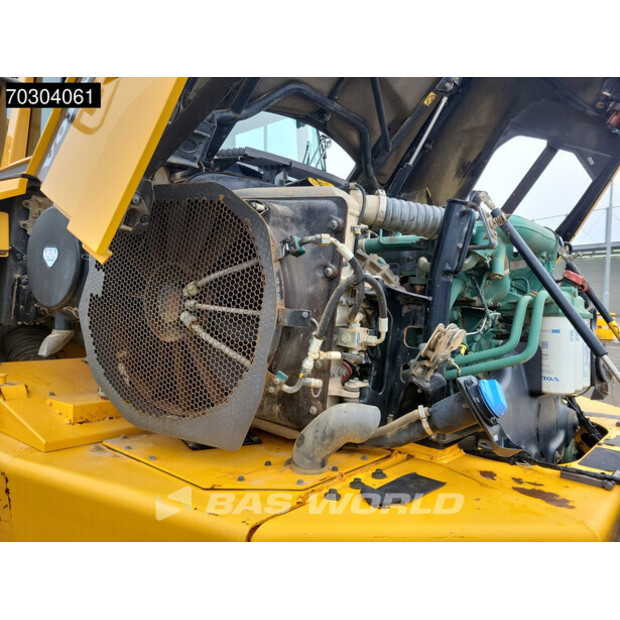 2016 فولفو A30G-44970499