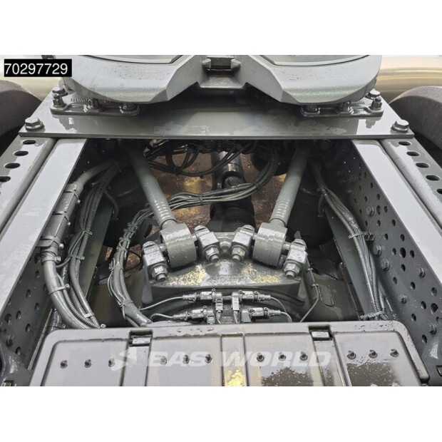 2025 Mercedes-Benz Actros 1848-44971044