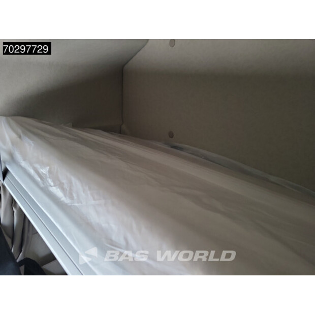 2025 Mercedes-Benz Actros 1848-44971051