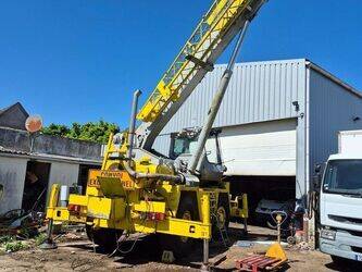 1990-grove-at-44985830