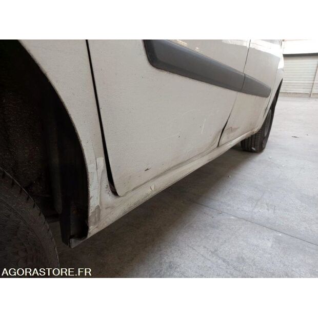 2009 رينو Kangoo-44985950