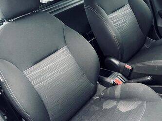 2015-peugeot-208-1405834-44986015