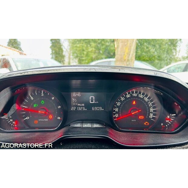 2015 Peugeot 208-44986020