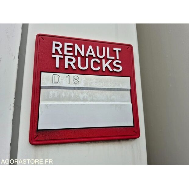 2016 Renault D-44986075