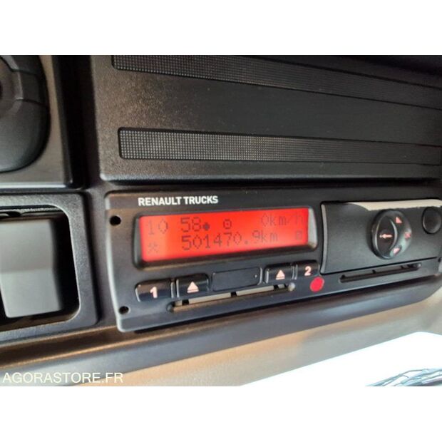 2016 Renault D-44986082