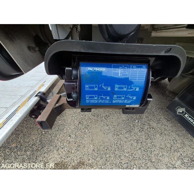 2016 Renault D-44986091