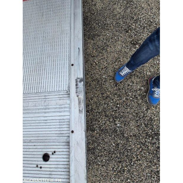 2016 Renault D-44986092