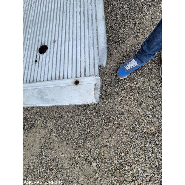 2016 Renault D-44986093