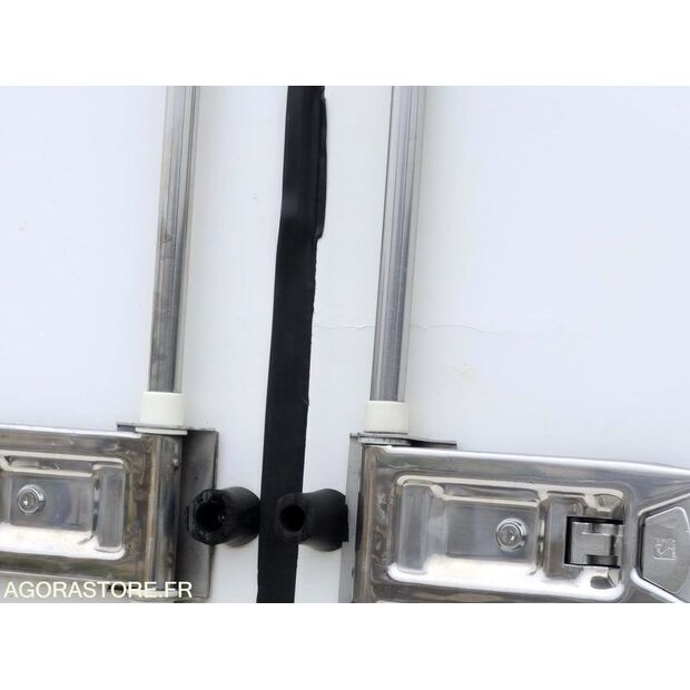 2016 Renault D-44986096