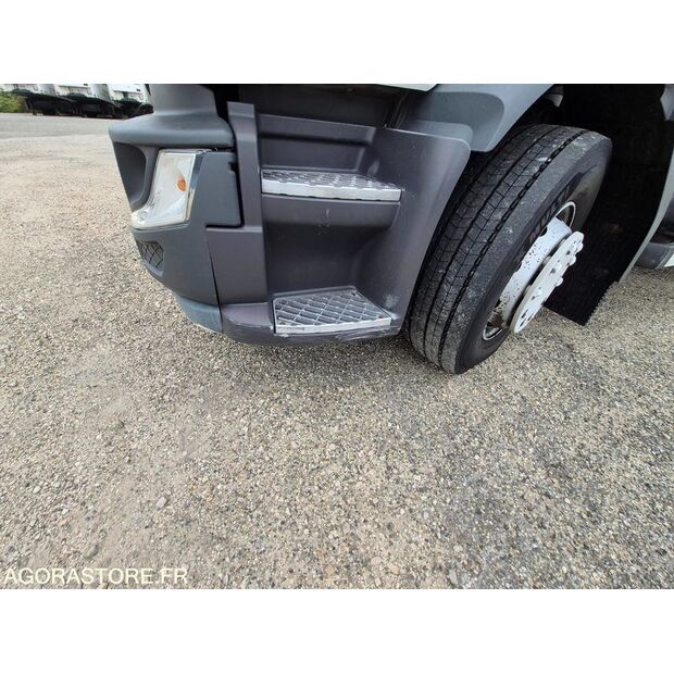 2016 Renault D-44986101